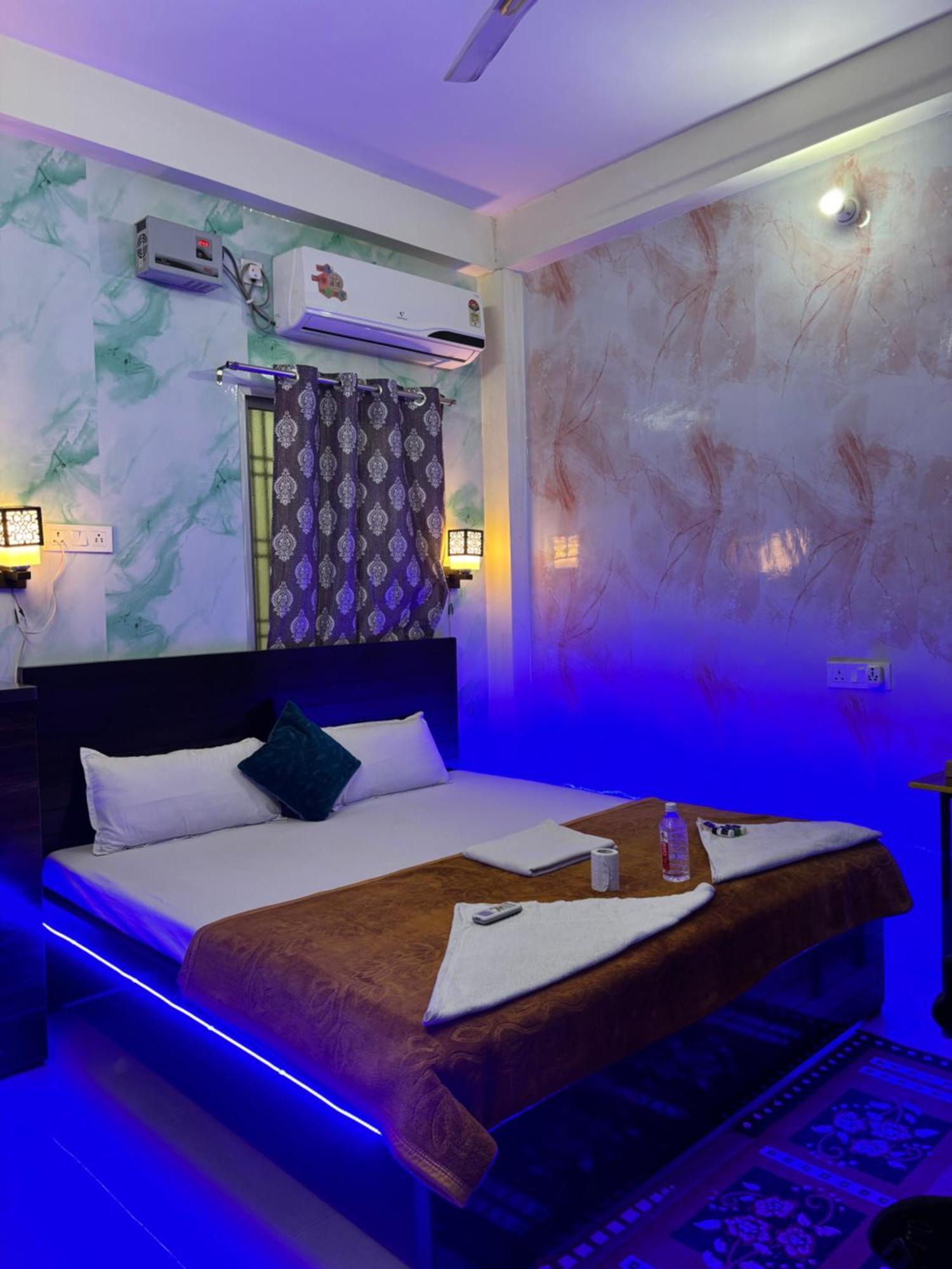 Gully Ghar Hotel Benares Buitenkant foto